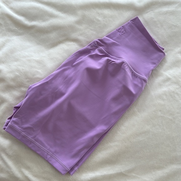 MESHKI Biker Shorts - Picture 4 of 5